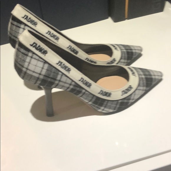 J’Adior - Picture 4 of 4